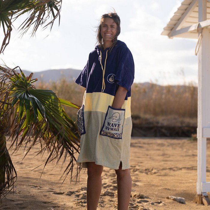 Der perfekte Begleiter für Sauna, Sport & mehr: Der WAVE HAWAII Poncho Hoopa