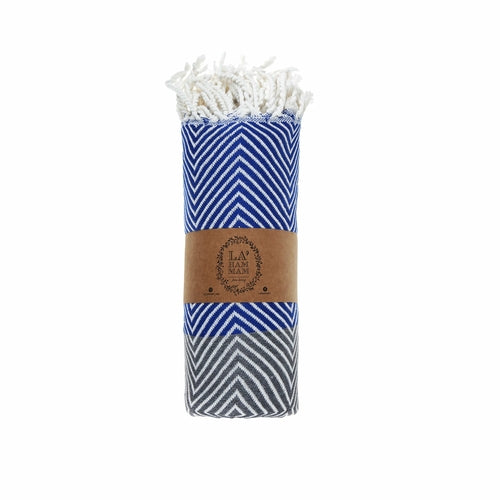 Luxus-Badetuch aus Baumwolle von BeachAndSteam, weich, leicht und schnelltrocknend, perfekt für den Strand.