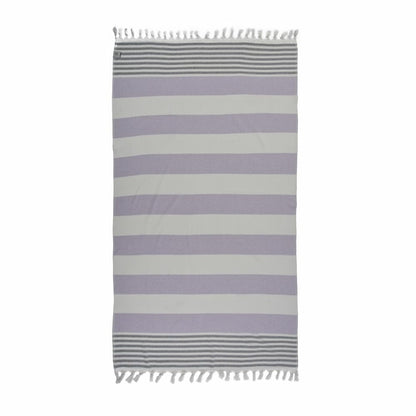 Ephesus türkisches Peshtemal Handtuch aus 100% Baumwolle, schnell trocknend und sandfrei, von BeachAndSteam, im Gebrauch.